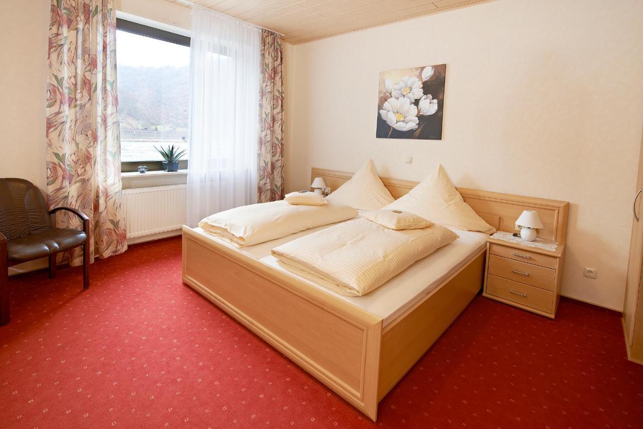 Hotel & Restaurant Krone Kestert Luaran gambar