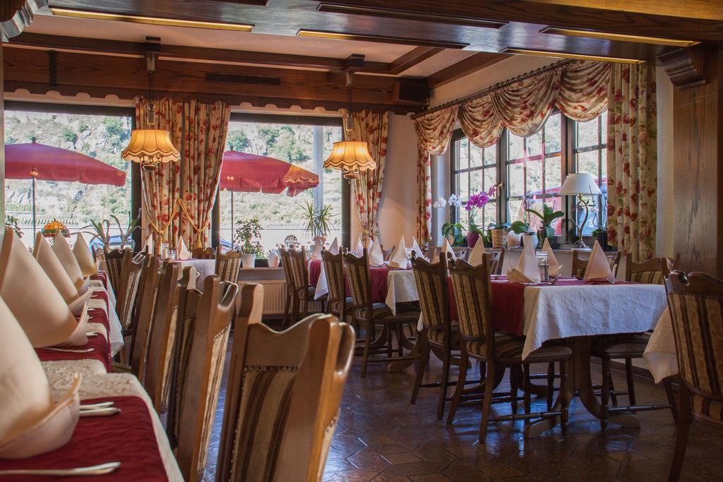 Hotel & Restaurant Krone Kestert Luaran gambar