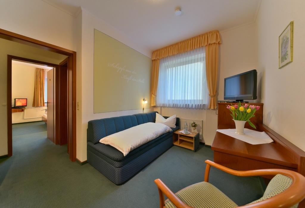 Hotel & Restaurant Krone Kestert Luaran gambar