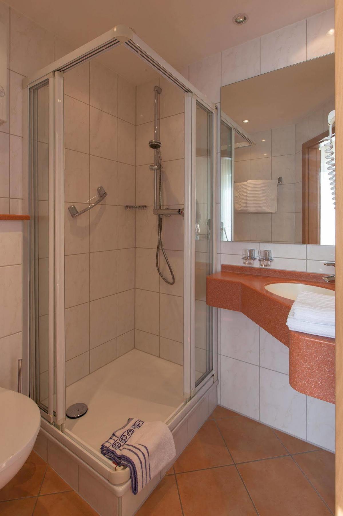 Hotel & Restaurant Krone Kestert Luaran gambar